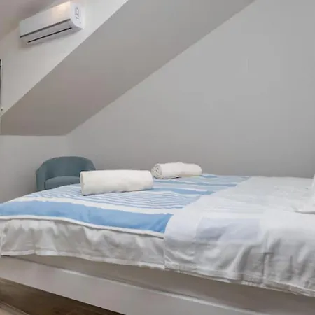 Modern House Private Pool & Jacuzzi Tatil Evi Split